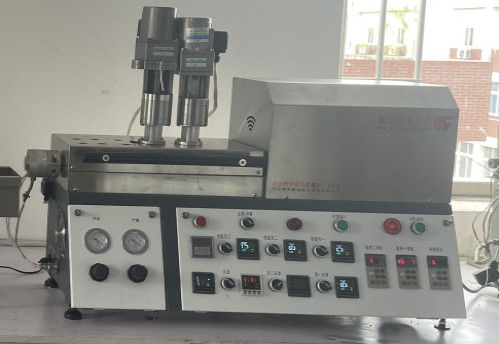 800X350X580mm Paralel Twin Screw Extruder Plastik Polymer Compounding Extruder